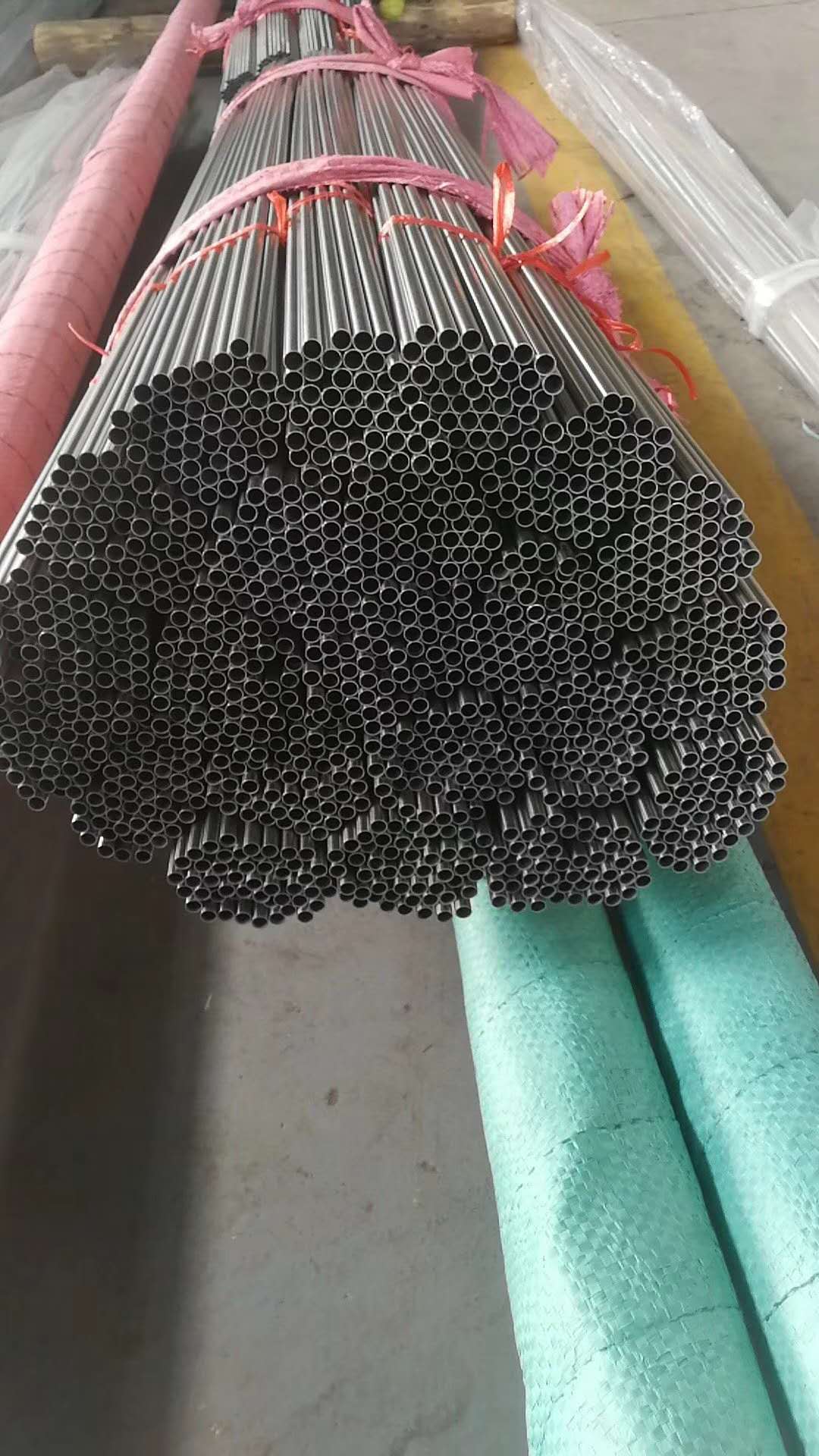 精密不鏽鋼（gāng）無（wú）縫管/無錫精密不鏽（xiù）鋼無縫管