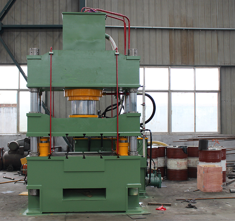 1549007027419417.jpg 01-400噸三(sān)梁四柱液壓機_副本.jpg