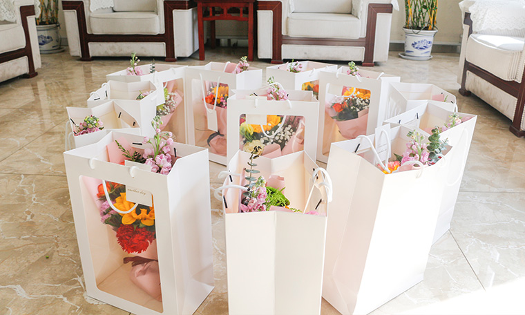 愛在三八節，情暖半邊天 濟南賽（sài）成為女員工（gōng）送上節日祝福